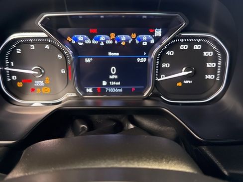 Used 2021 GMC Yukon SLT w/ SLT Premium Package image 5