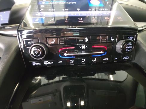 Used 2022 Jeep Grand Cherokee Limited AWD/4WD image 17