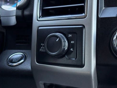Used 2020 Ford F250 Lariat w/ Lariat Ultimate Package AWD/4WD image 46