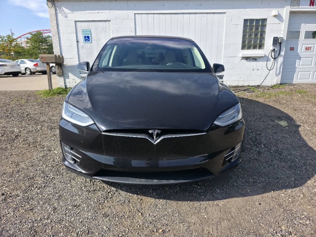 Used 2016 Tesla Model X 90D AWD/4WD image 2