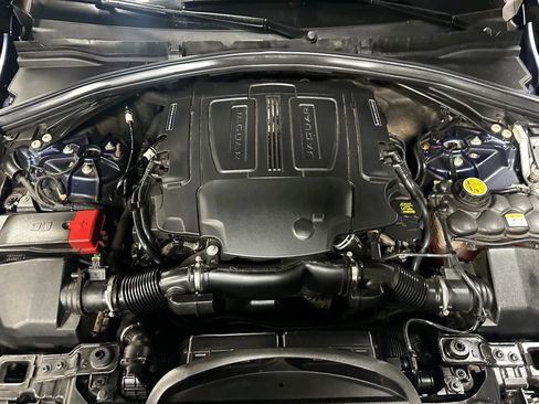 Used 2019 Jaguar F-PACE S image 27