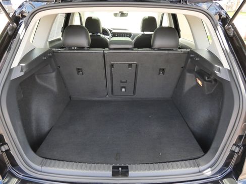 Used 2023 Volkswagen Taos SEL AWD/4WD image 18