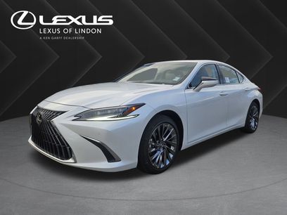 New 2025 Lexus ES 300h w/ Luxury Package