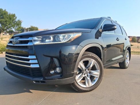 Used 2019 Toyota Highlander Limited AWD/4WD image 1
