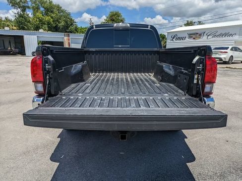 Used 2023 Toyota Tacoma SR5 RWD image 13