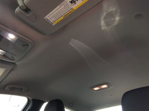 Used 2018 Chevrolet Malibu LT image 19