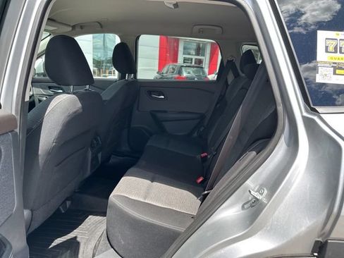 Used 2022 Nissan Rogue SV AWD/4WD image 16
