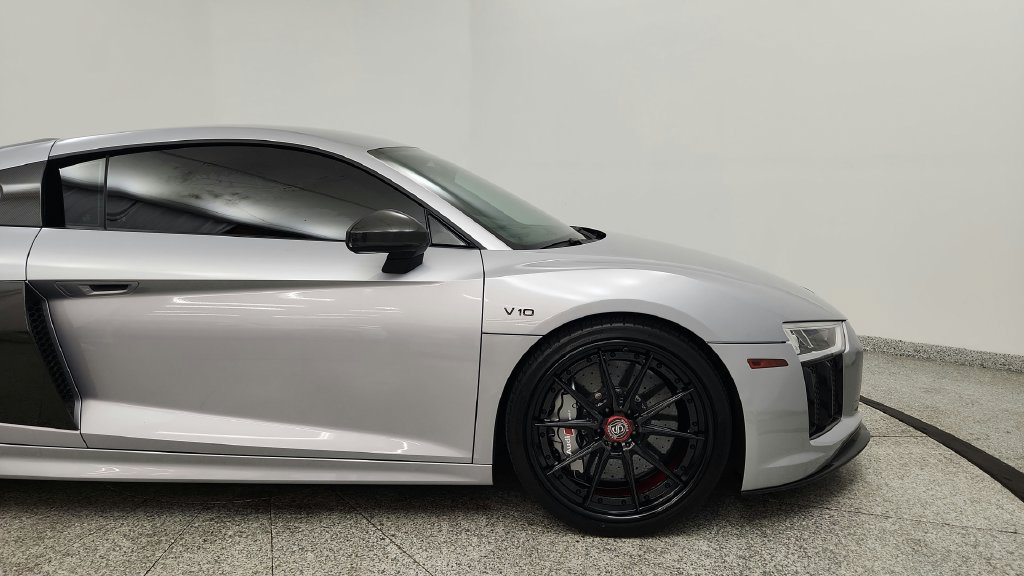 Used 2017 Audi R8 V10 plus AWD/4WD image 11