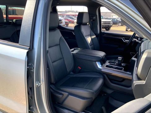 Used 2023 Chevrolet Silverado 1500 RST image 8