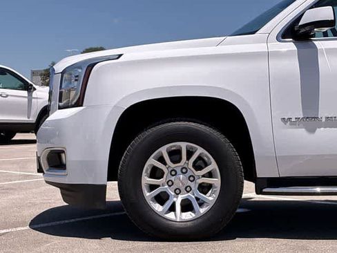 Used 2019 GMC Yukon XL SLT w/ Open Road Package AWD/4WD image 14