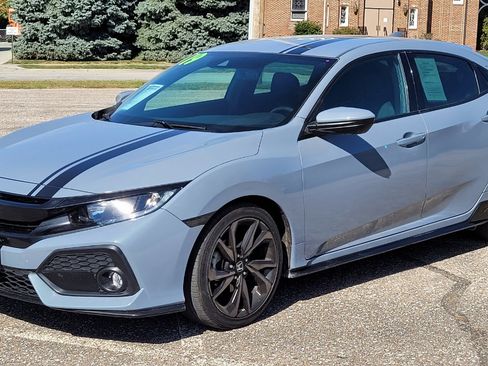 Used 2019 Honda Civic Sport image 2
