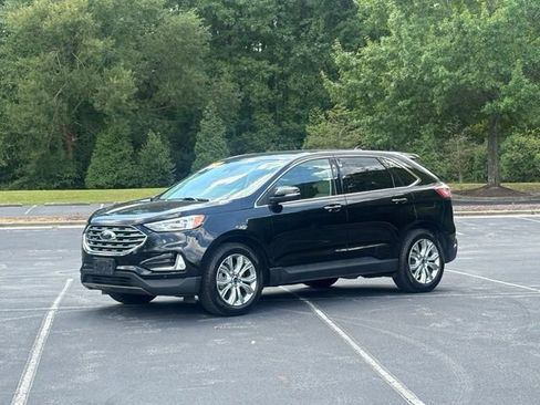 Used 2021 Ford Edge Titanium w/ Cargo Accessory Package FWD image 2