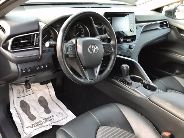 Used 2024 Toyota Camry SE FWD image 3