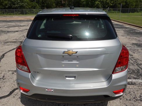 Used 2017 Chevrolet Trax LS FWD image 6