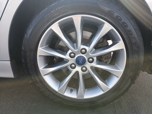 Used 2017 Ford Fusion SE image 30