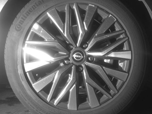 Used 2025 Nissan Altima 2.5 SV FWD image 16