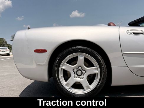 Used 1999 Chevrolet Corvette Convertible w/ Memory Pkg image 20