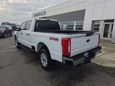 Used 2024 Ford F250 XLT w/ FX4 Off-Road Package image 3