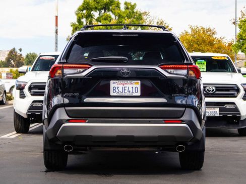 Certified 2020 Toyota RAV4 Limited image 11