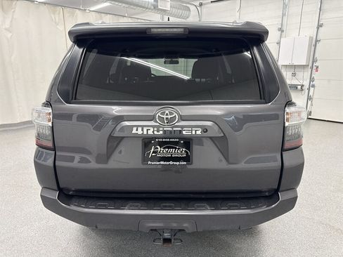 Used 2018 Toyota 4Runner SR5 AWD/4WD image 6
