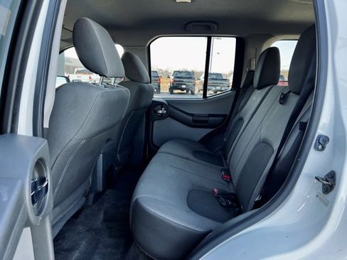 Used 2015 Nissan Xterra S image 17
