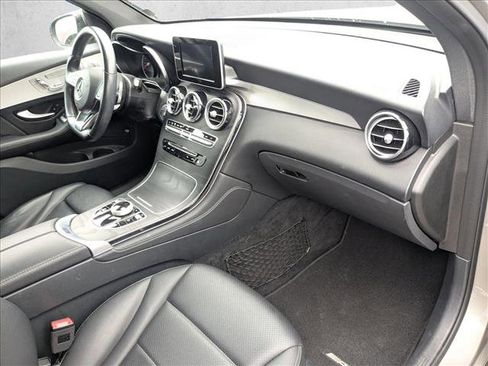 Used 2019 Mercedes-Benz GLC 300 image 18