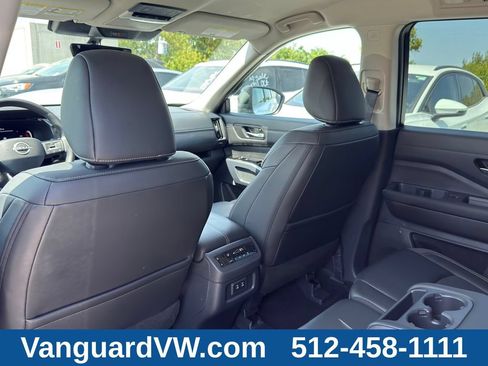 Used 2026 Nissan Pathfinder SL FWD image 33