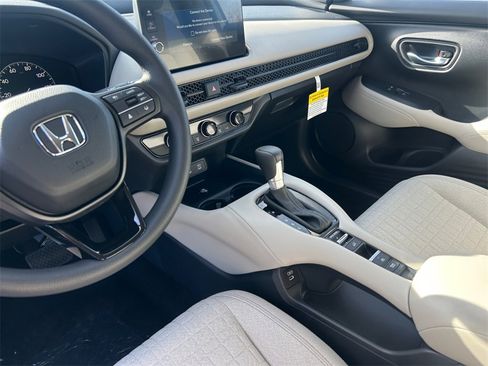 New 2026 Honda HR-V LX image 11