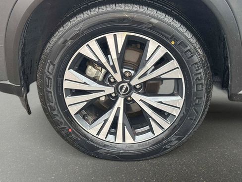 Certified 2023 Nissan Rogue SV image 9