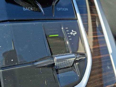 Used 2026 BMW X7 xDrive40i image 24