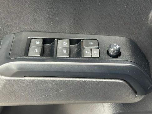 Used 2023 Toyota Tacoma SR AWD/4WD image 18