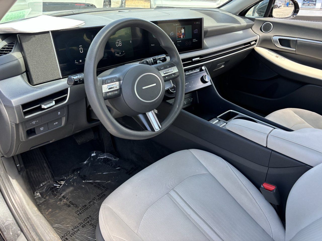 Used 2025 Hyundai Sonata SEL FWD image 16