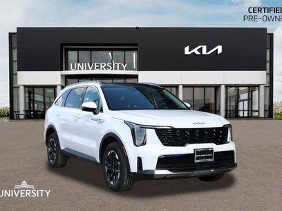 Certified 2025 Kia Sorento S w/ Panoramic Sunroof Package