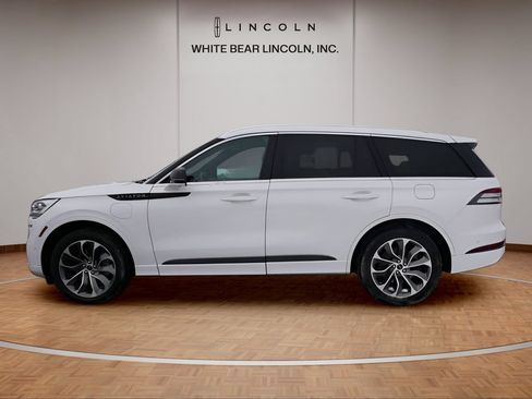 Used 2021 Lincoln Aviator Grand Touring w/ Equipment Group 301A AWD/4WD image 8