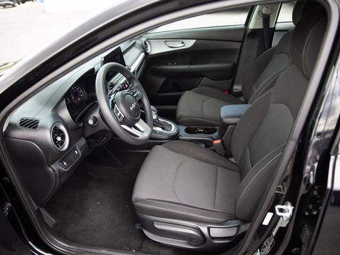 Used 2024 Kia Forte LXS FWD image 19