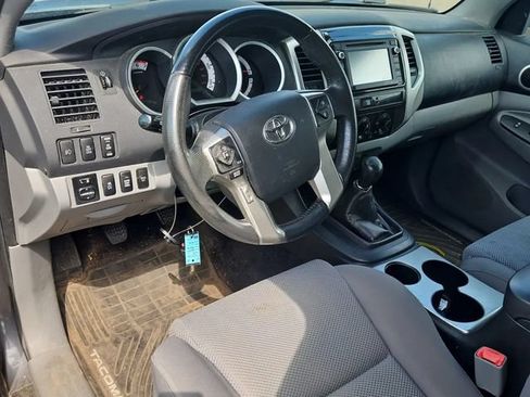 Used 2014 Toyota Tacoma 4x4 Double Cab w/ TRD Off-Road Package image 5