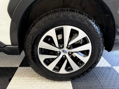Used 2023 Subaru Outback Premium AWD/4WD image 11