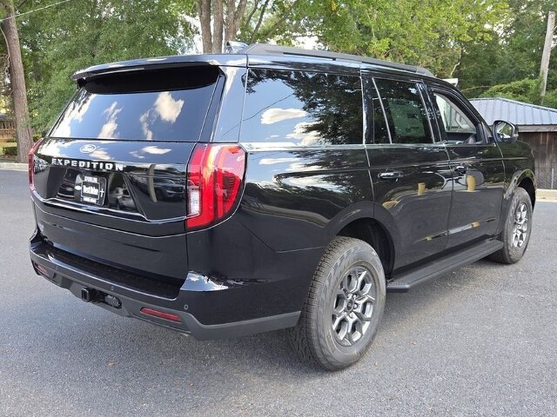 New 2027 Ford Expedition Active RWD image 16