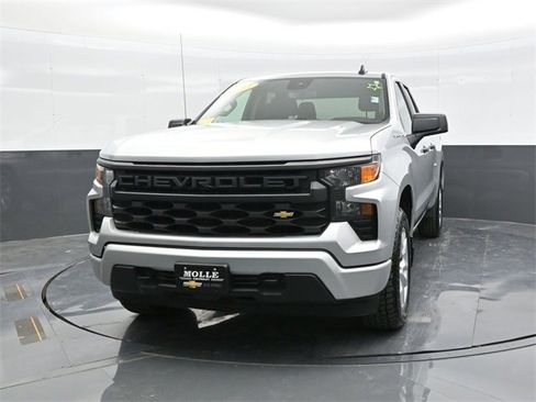 Used 2022 Chevrolet Silverado 1500 Custom image 2