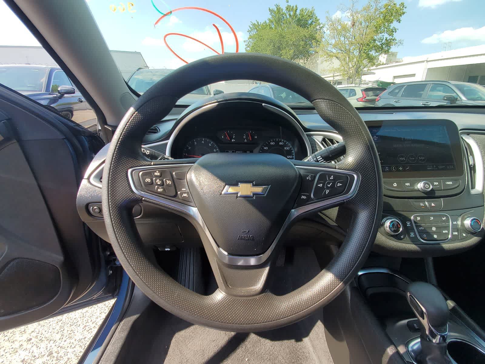 Used 2025 Chevrolet Malibu LT FWD image 14
