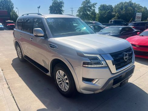 Used 2021 Nissan Armada SV AWD/4WD image 2