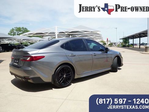 Used 2025 Toyota Camry SE w/ Multimedia Upgrade Package FWD image 5