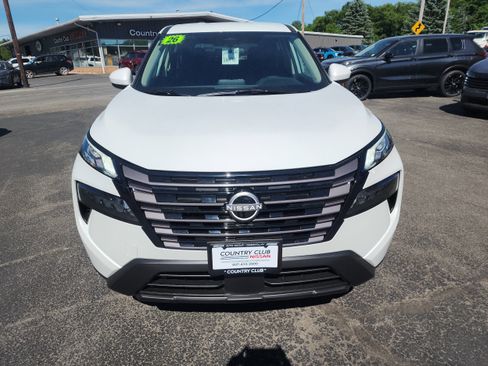 New 2026 Nissan Rogue SV w/ Cold Weather Package AWD/4WD image 3