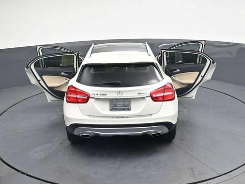 Used 2017 Mercedes-Benz GLA 250 4MATIC image 38