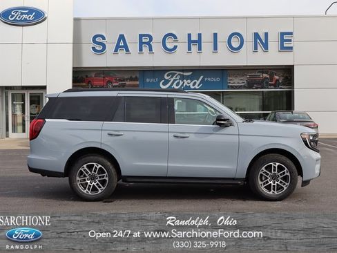 New 2026 Ford Expedition Active image 1