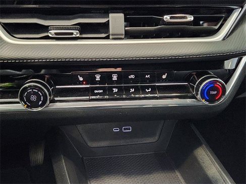 Certified 2025 Chevrolet Equinox LT w/ Safety and Technology Package image 24