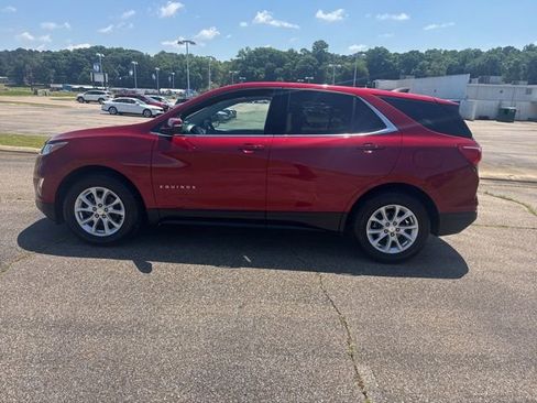 Used 2019 Chevrolet Equinox LT w/ Driver Convenience Package FWD image 6