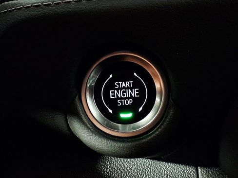 Used 2025 Chevrolet Tahoe Z71 w/ Comfort Package image 17