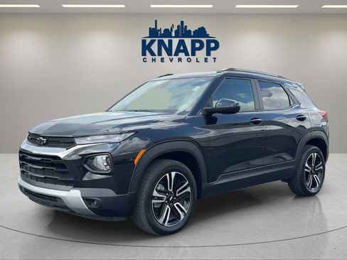 Used 2023 Chevrolet TrailBlazer LT w/ Convenience Package AWD/4WD image 1