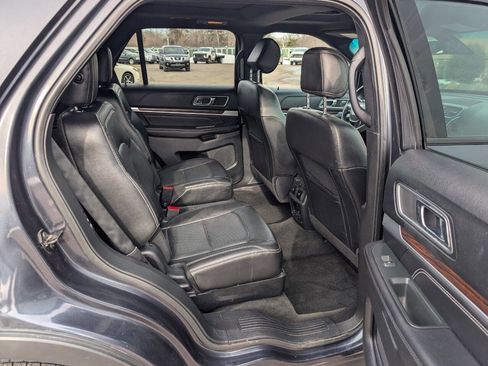 Used 2017 Ford Explorer Limited w/ Equipment Group 301A image 12